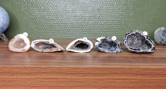 NOUVEAU - Géode en agate drusy