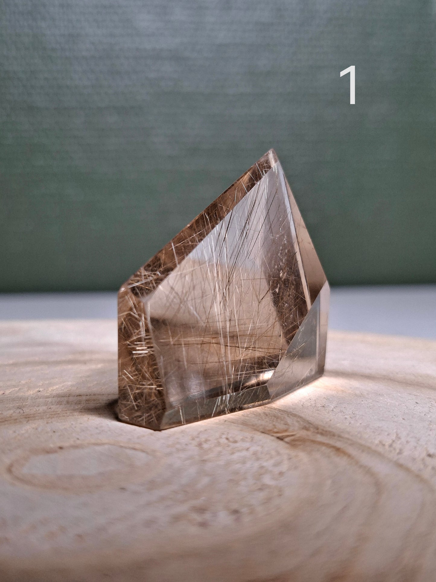 NOUVEAU - Forme libre en quartz rutile