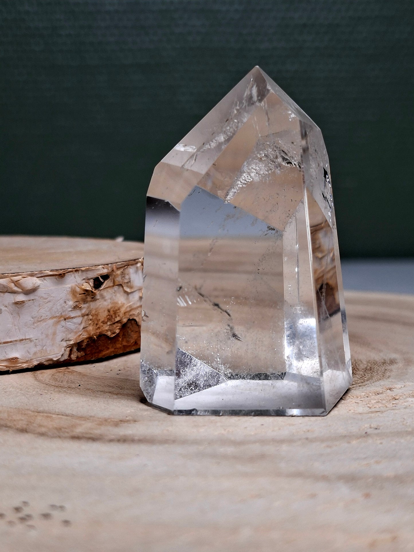 NOUVEAU - Pointe en cristal de roche fantôme