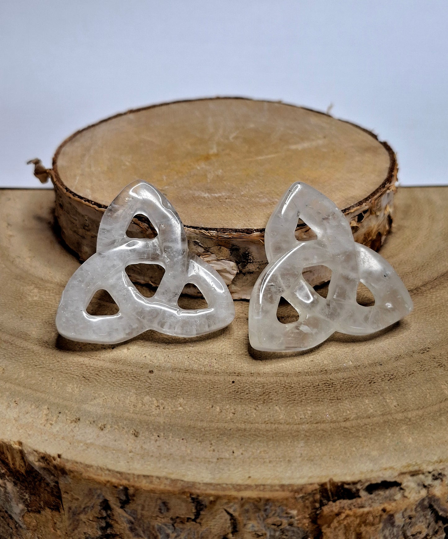 NOUVEAU - Triquetra en cristal de roche