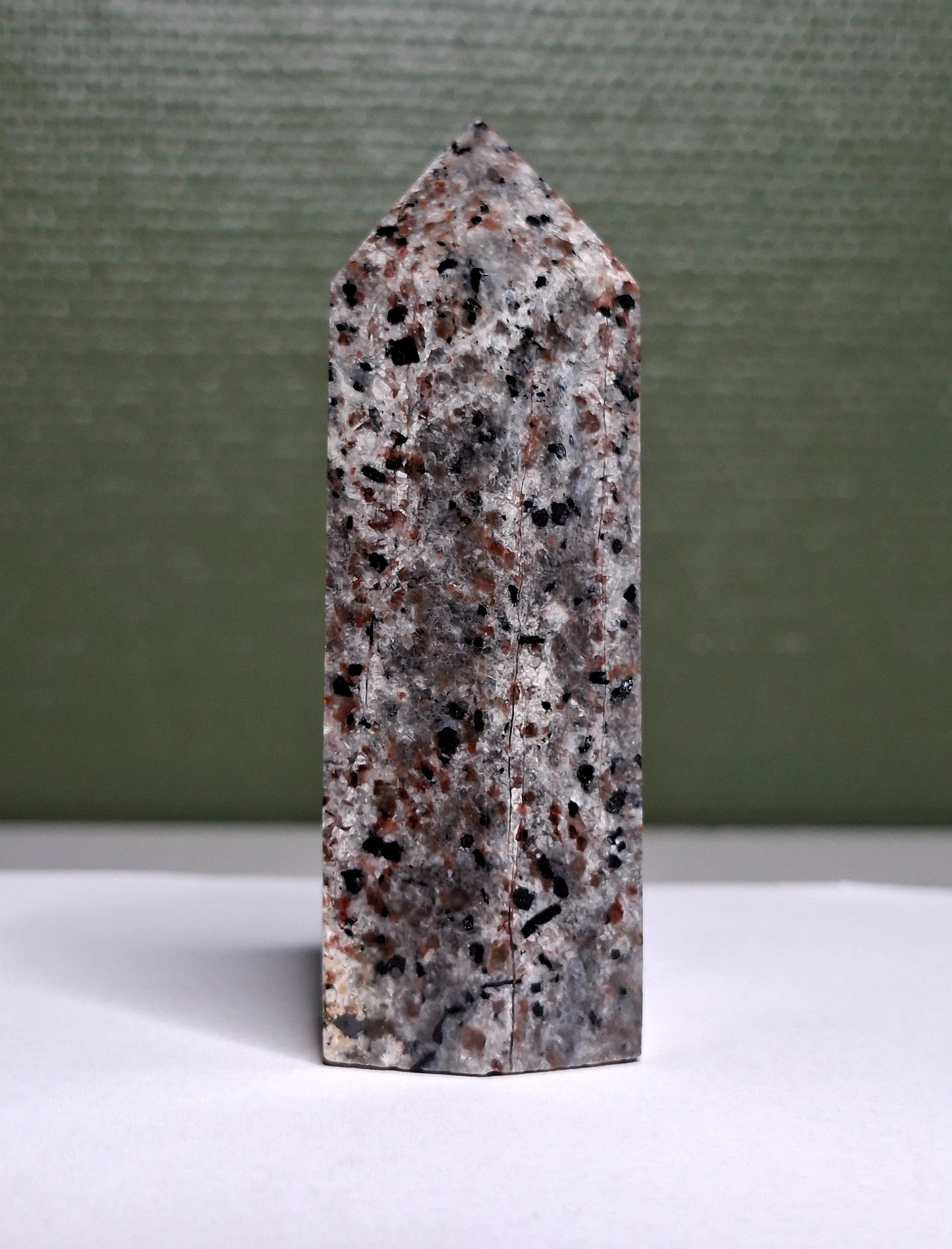 NOUVEAU - Tour en yooperlite