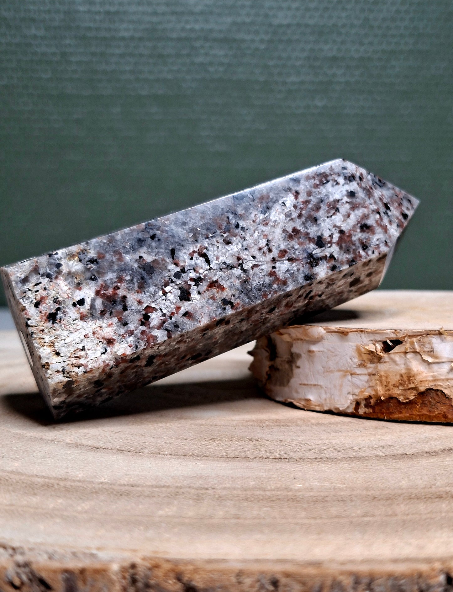 NOUVEAU - Tour en yooperlite