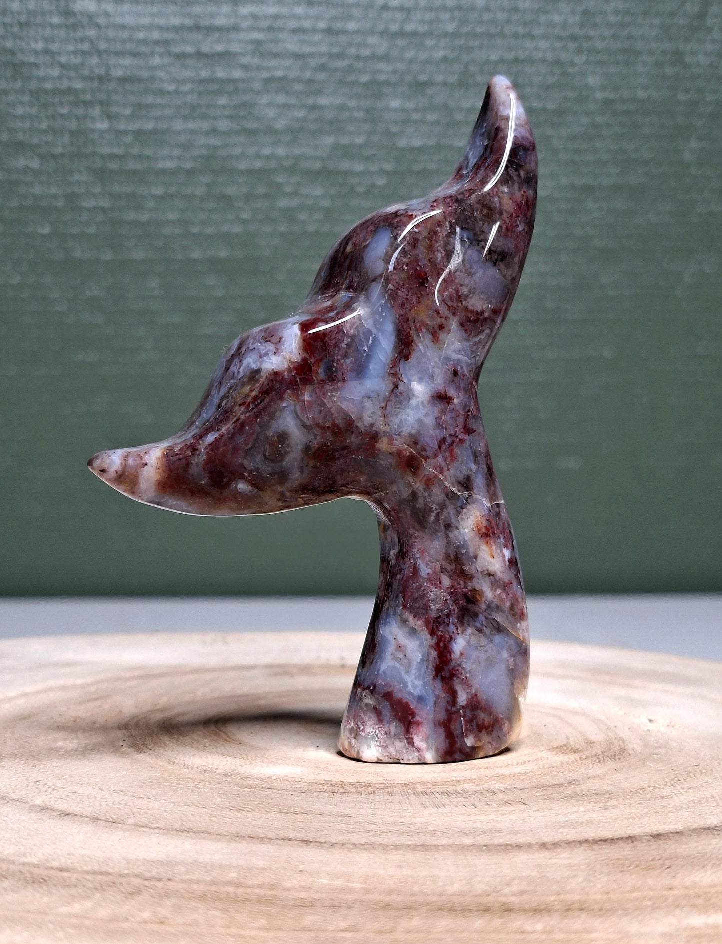 NOUVEAU - Queue de baleine en jaspe océan