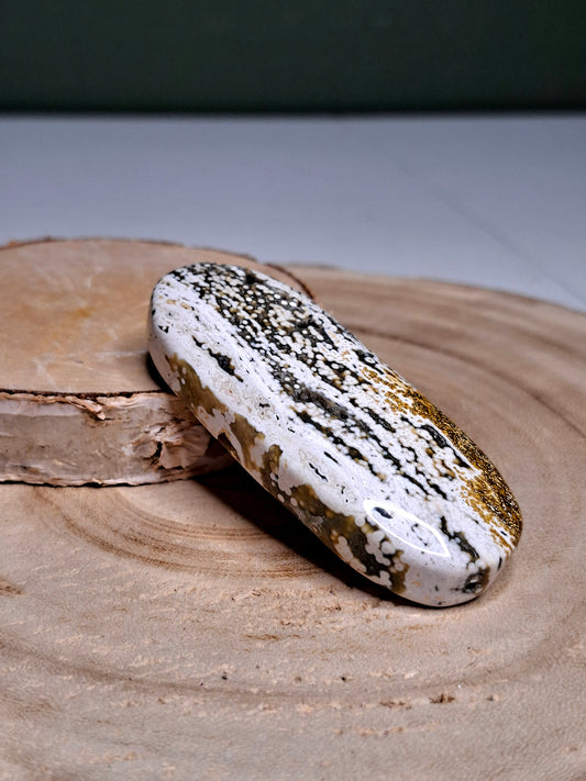 NOUVEAU - Galet en jaspe océan