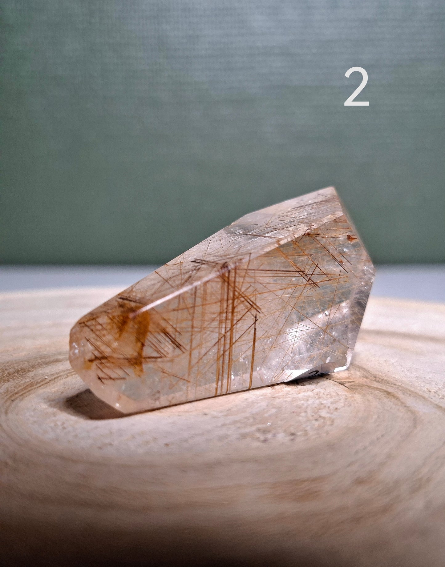 NOUVEAU - Forme libre en quartz rutile