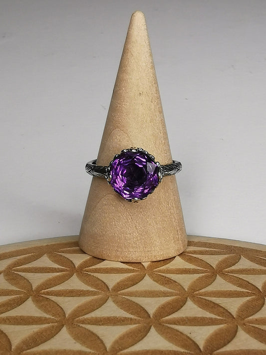 NOUVEAU - Bague en améthyste sur argent