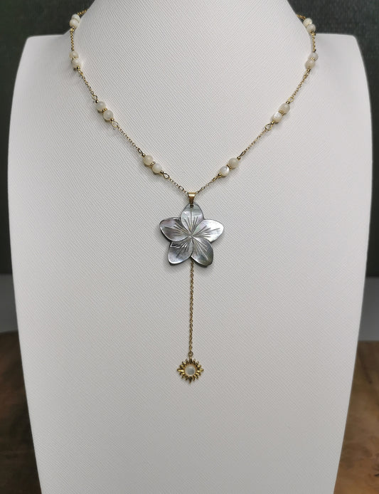 NOUVEAU - Collier en nacre [Pièce unique]