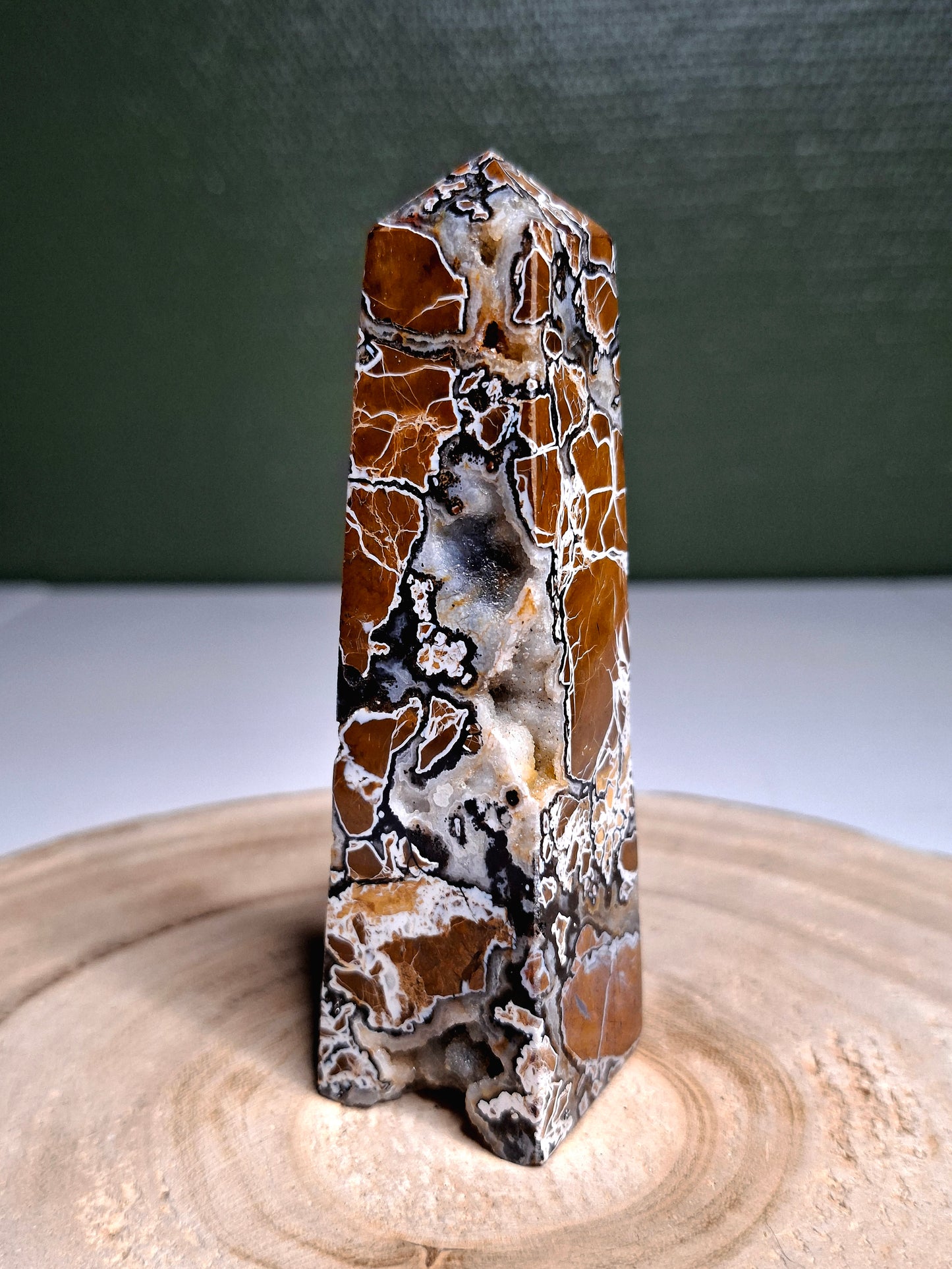 NOUVEAU - Tour en jaspe maligano