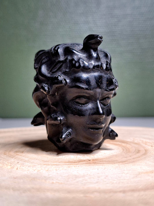 NOUVEAU - Medusa en obsidienne noire
