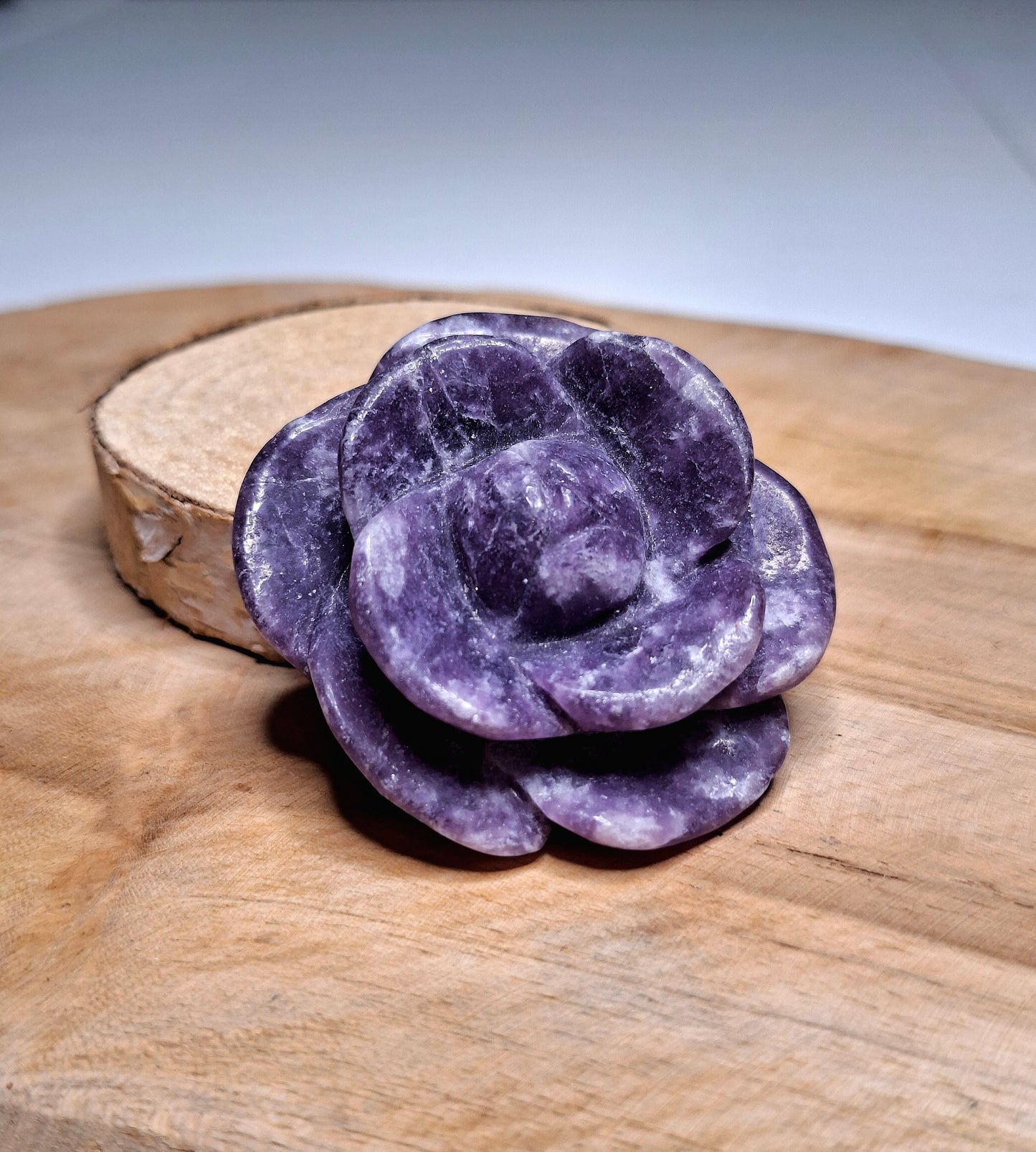 NOUVEAU - Fleur en lépidolite