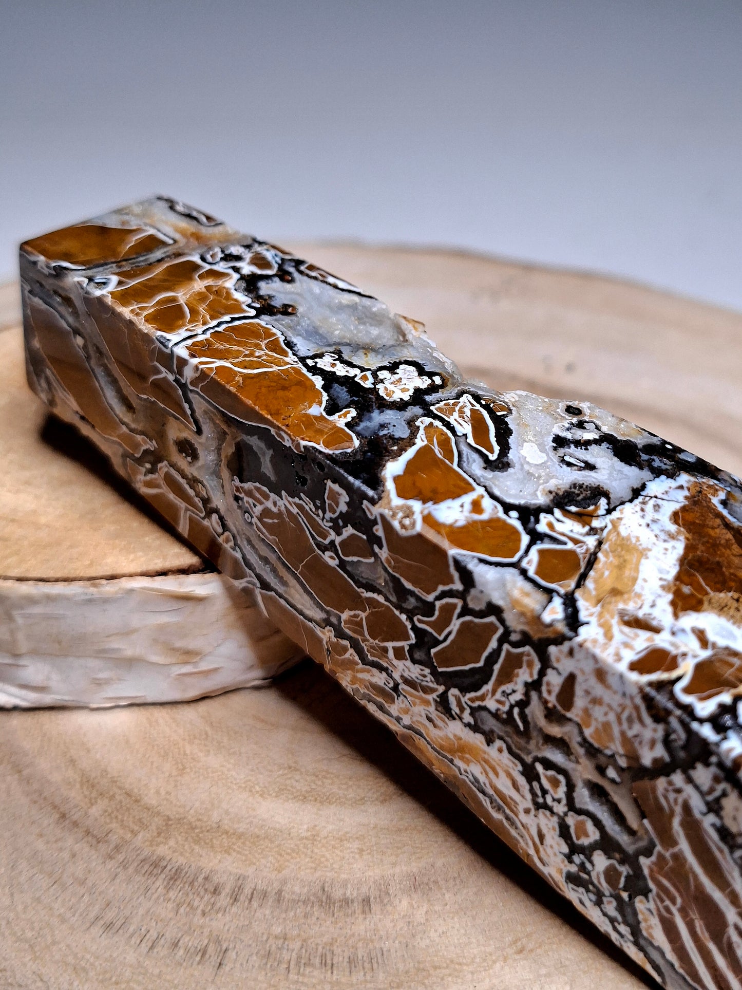 NOUVEAU - Tour en jaspe maligano