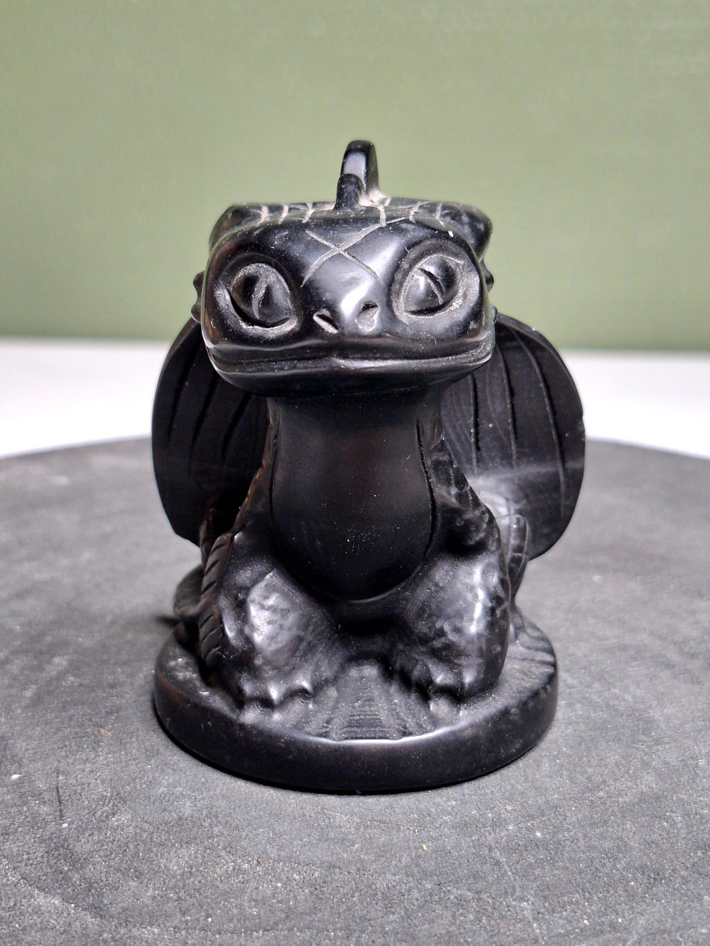 NOUVEAU - Dragon Krokmou en obsidienne noire