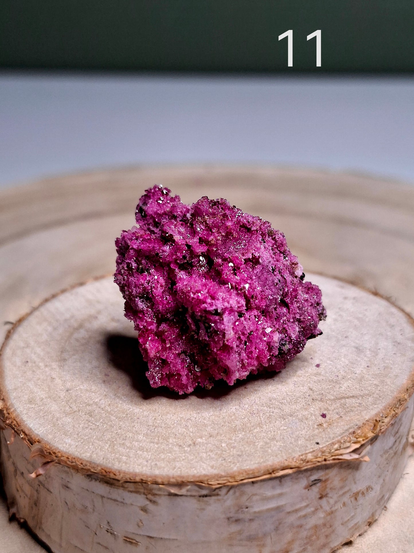 NOUVEAU - Forme brute en rubis corindon avec mica