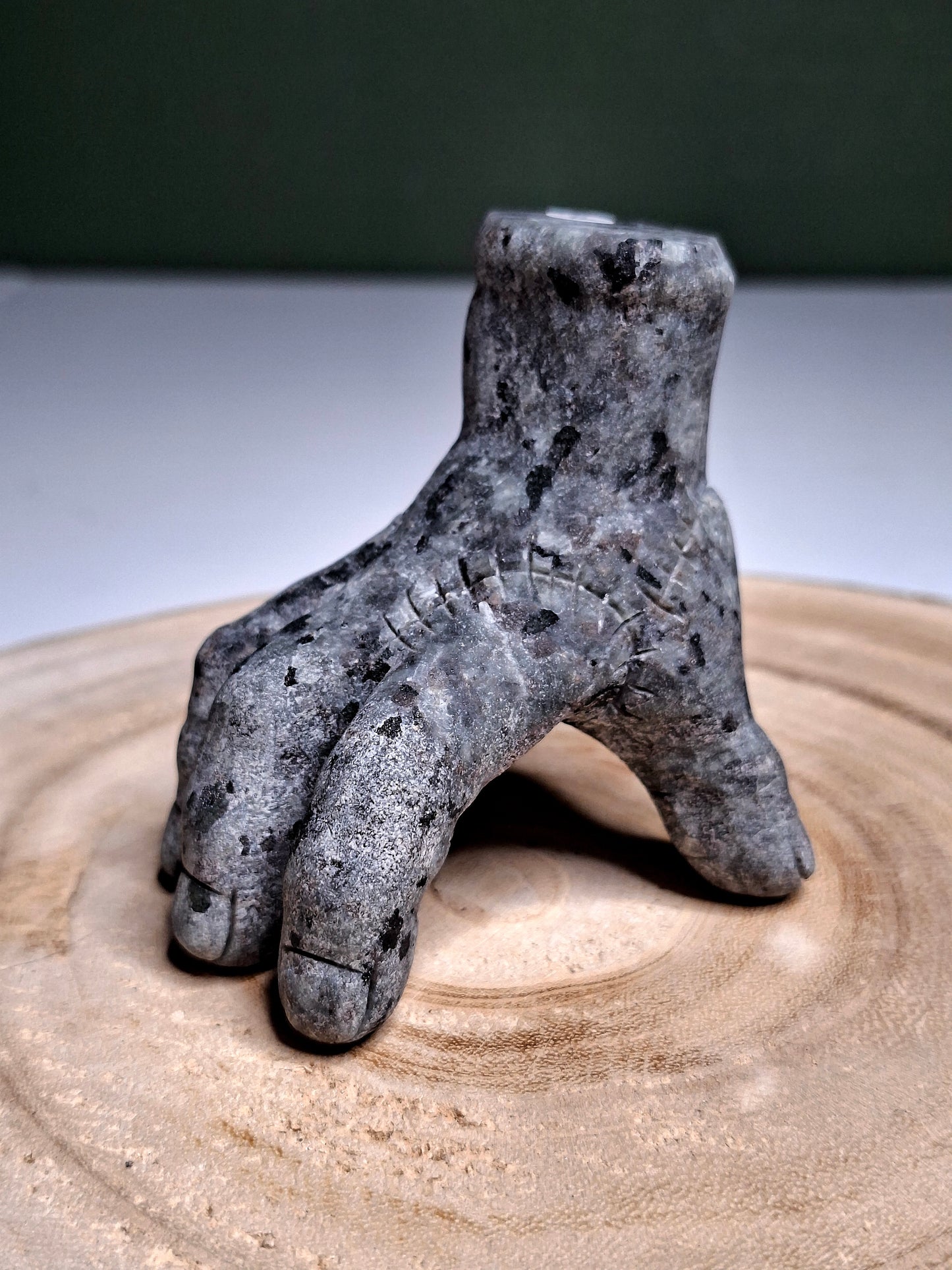 NOUVEAU - Main "La Chose" en yooperlite