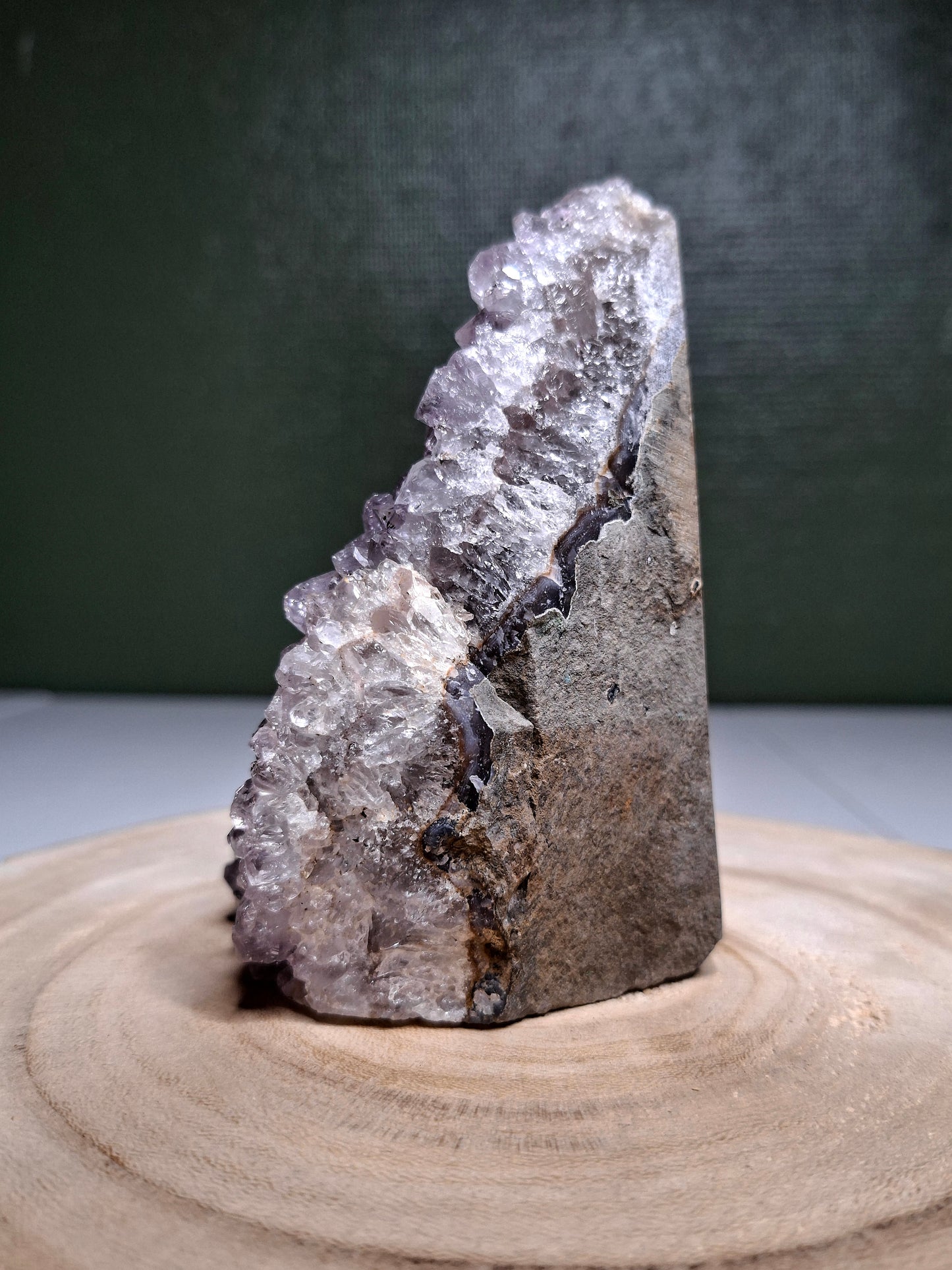 NOUVEAU - Géode en améthyste